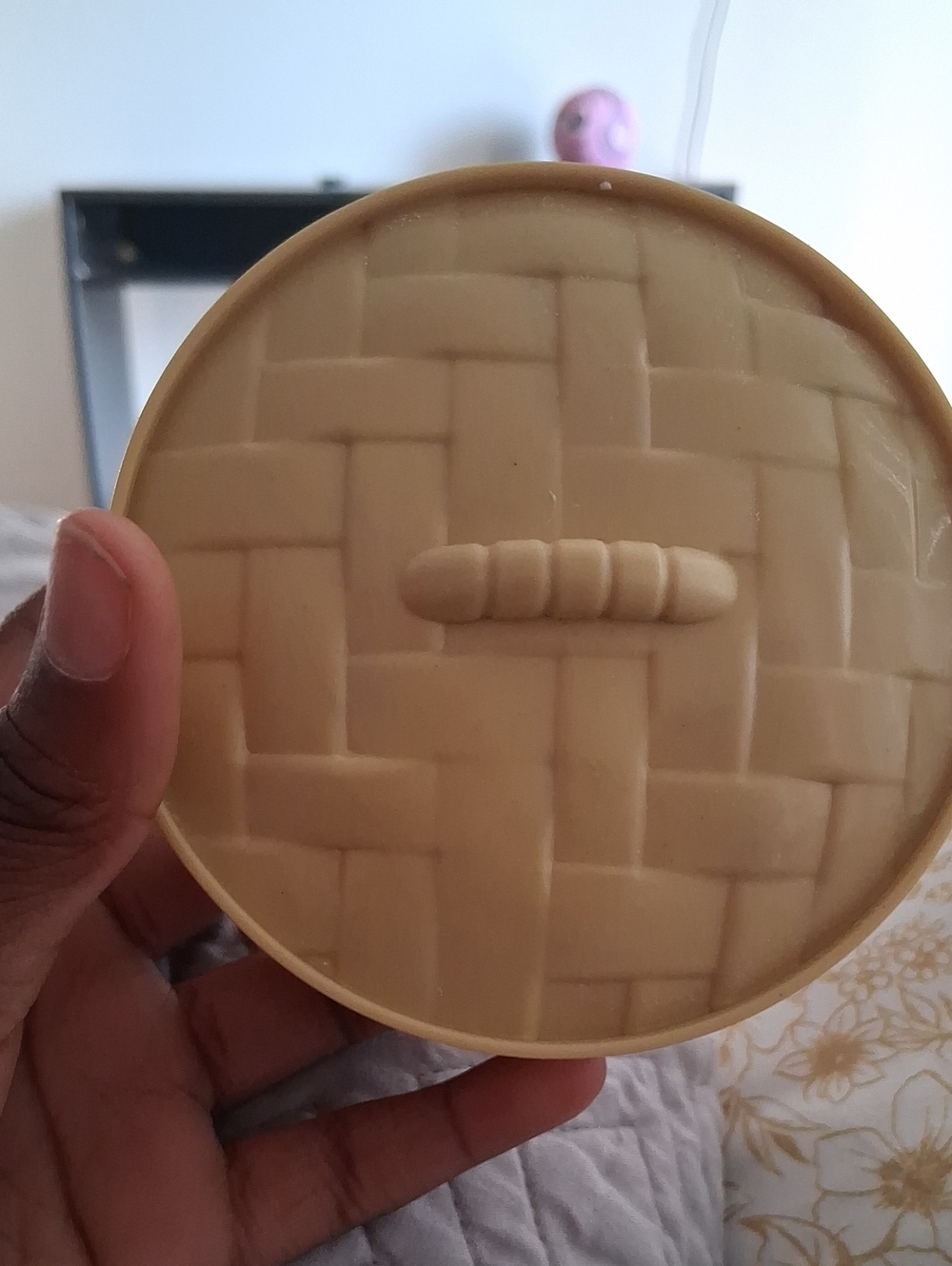 RMS Beauty compact in tan